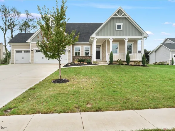 1240 Southbrook Cir NE, Canton, OH 44721