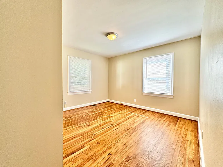 3808 Parkwood Dr — Photo 11