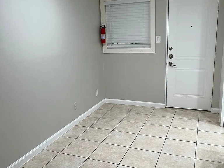 2413 Leon St #103 — Photo 7