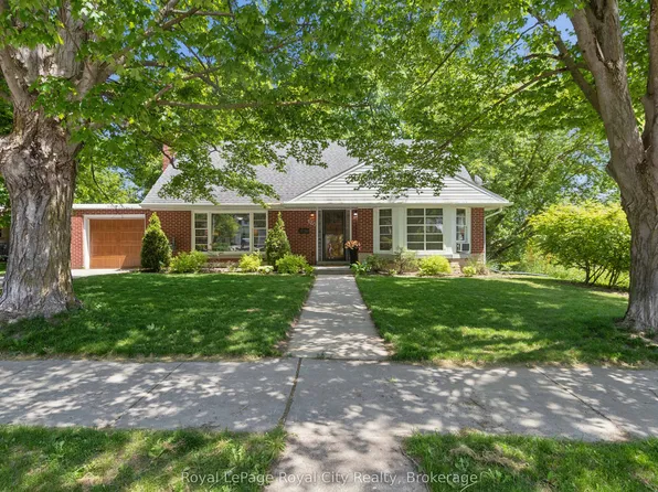 120 Hill St E, Centre Wellington, ON N1M 1G9