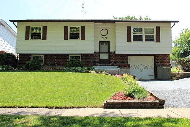 1st image of 7135 Hawthorne Ln