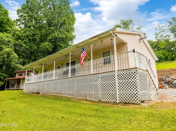 678 Ridge Rd, Caryville, TN 37714