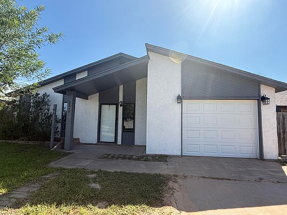 3rd image of 3317 Ridgemar Dr