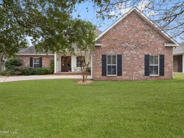 628 Charleston Ln, Long Beach, MS 39560