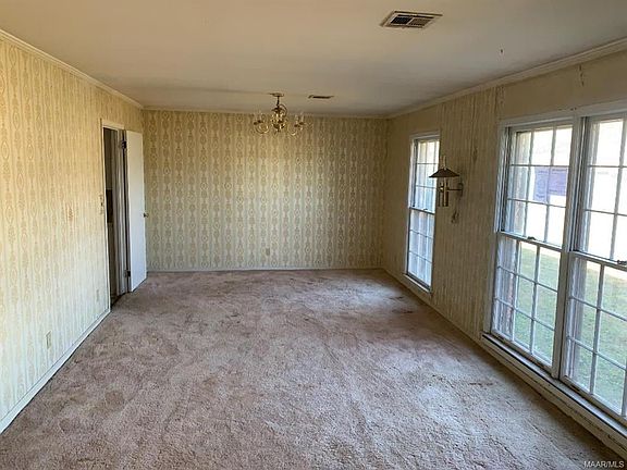 2nd image of 3802 Quenby Dr