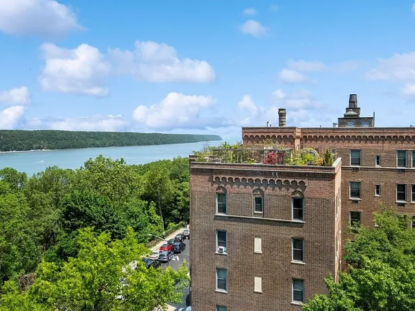 900 W 190th St APT 8R, Manhattan, NY 10040