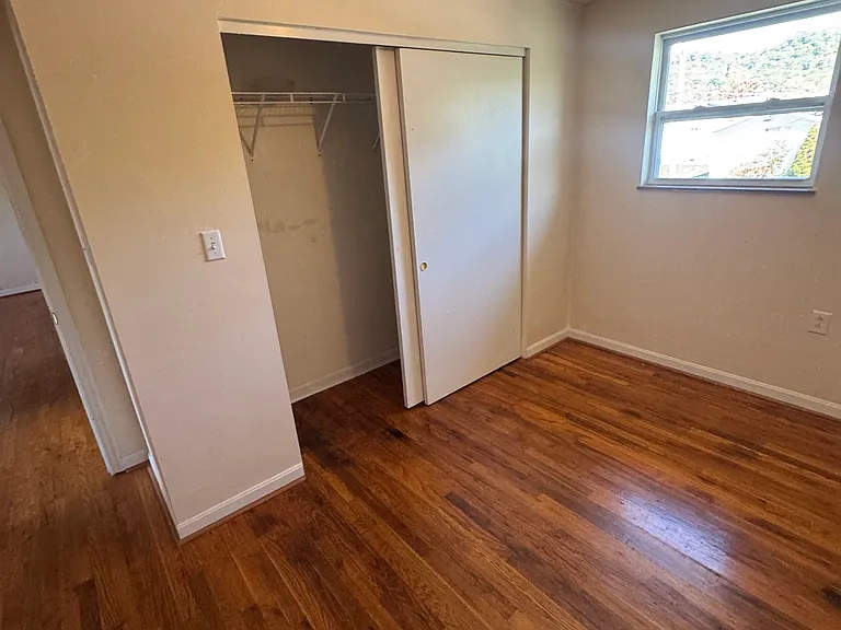 1014 Elm St #7 — Photo 8