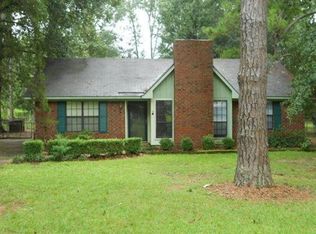 912 Parrish Ln, Albany, GA 31705