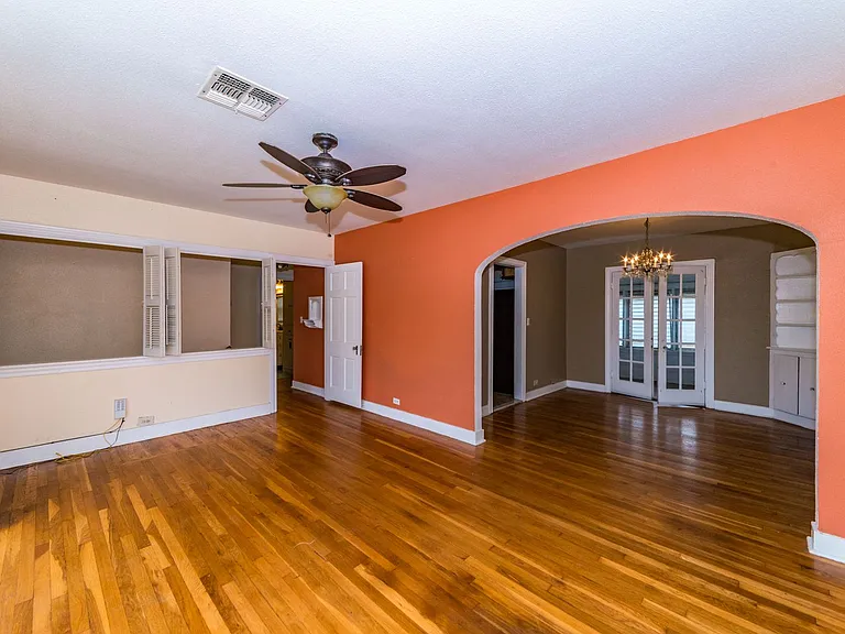 2-Bedroom Monticello Park Duplex - Upstairs Unit — Photo 9