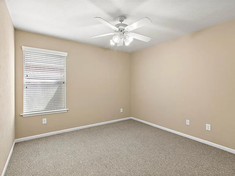 30411 Deleon Fields Dr — Photo 18