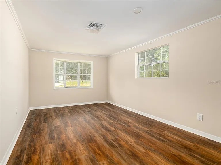 4722 Stearns Rd — Photo 8