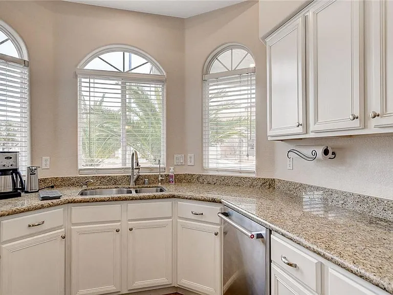 489 First Light St — Photo 14