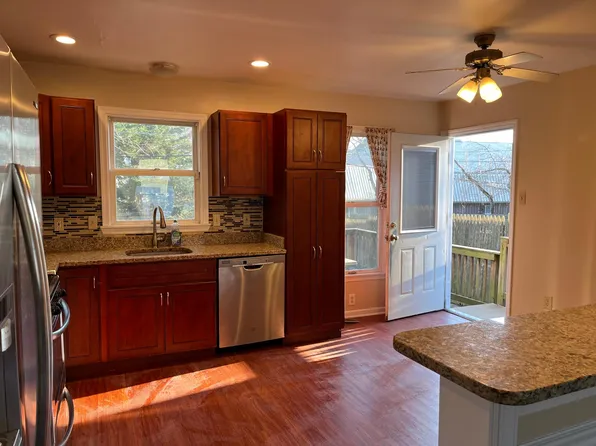 1821 Wycliffe Rd, Baltimore, MD 21234