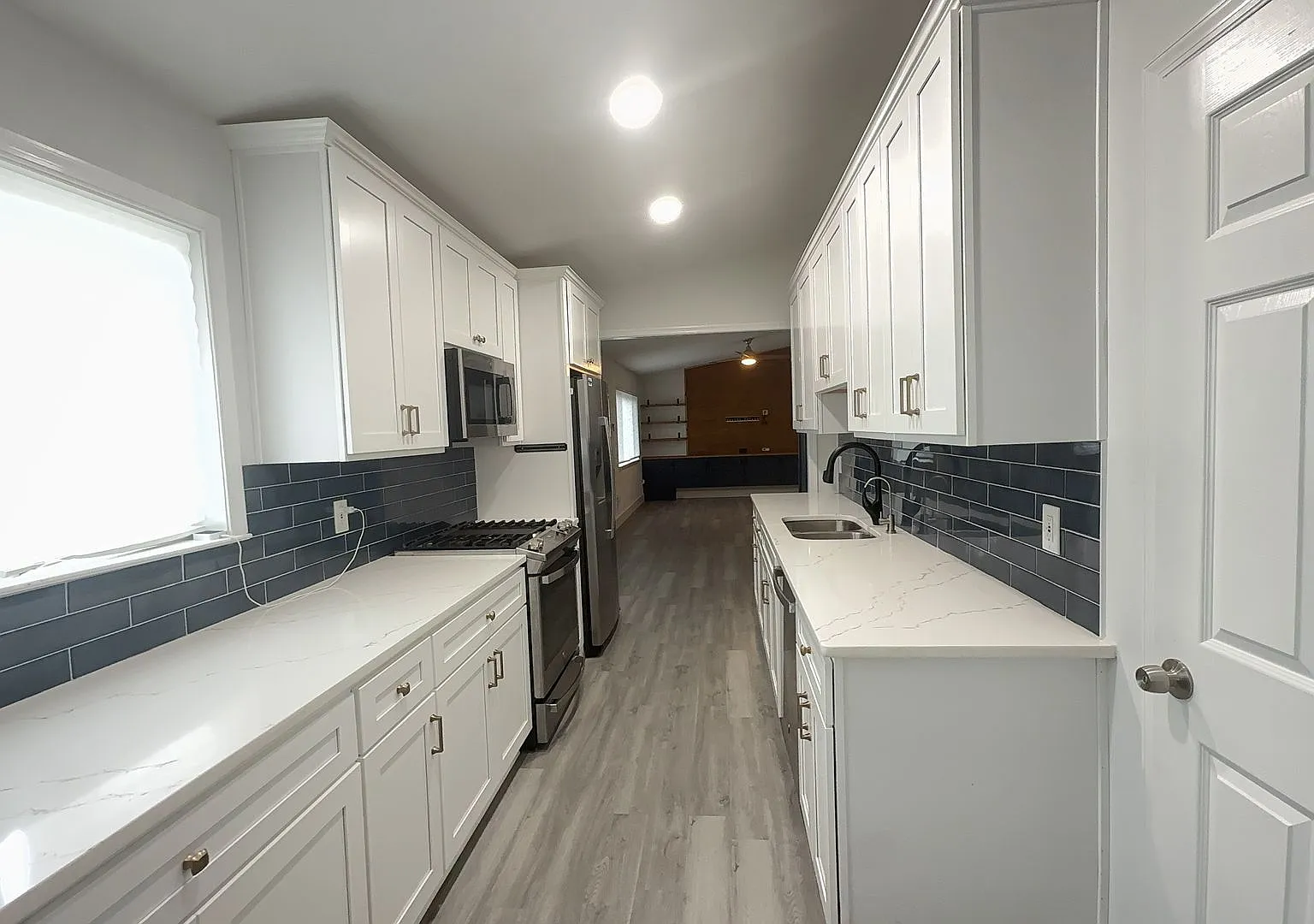 Spacious 5-Bedroom Virginia Beach Home with Workshop & Ample Storage — Photo 2