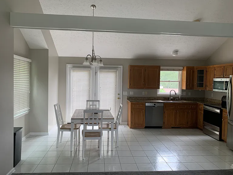 516 Bent Oak Ct — Photo 4