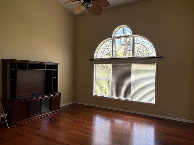 11036 Symington Cir — Photo 14