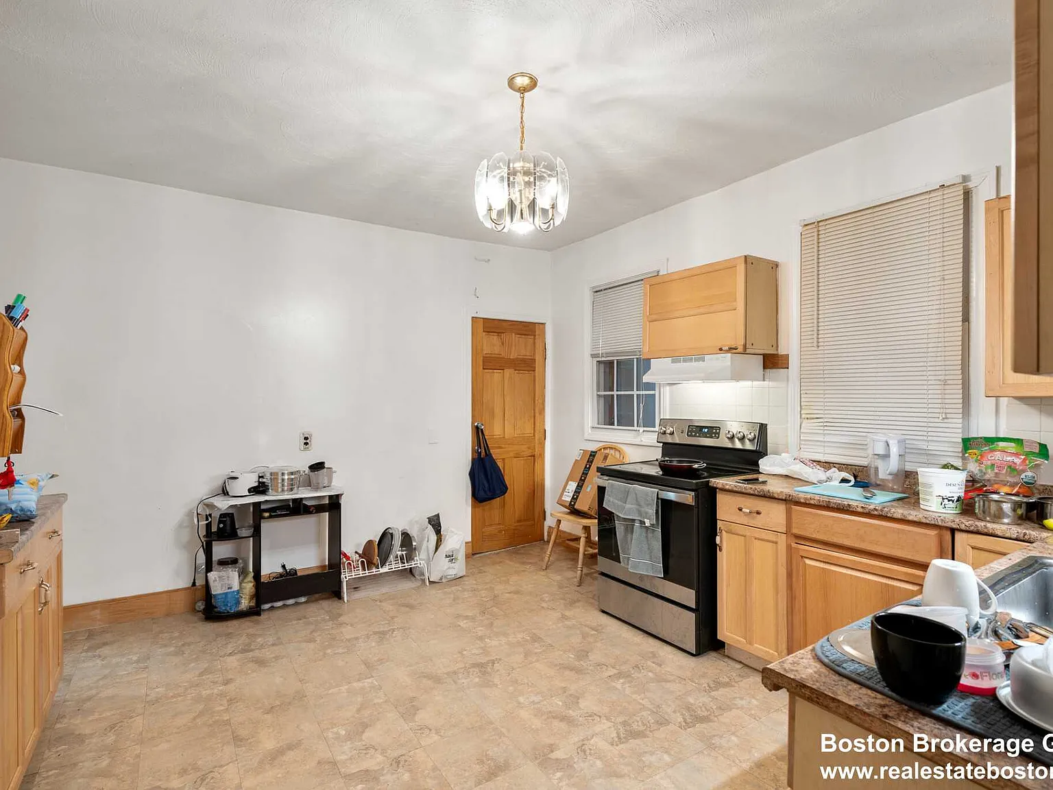 3 bed, $4,500 — Photo 2