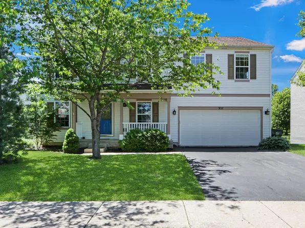 957 Sioux Dr, Round Lake Heights, IL 60073