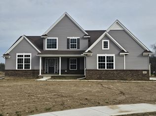 10637 Valley View Dr, Saline, MI 48176