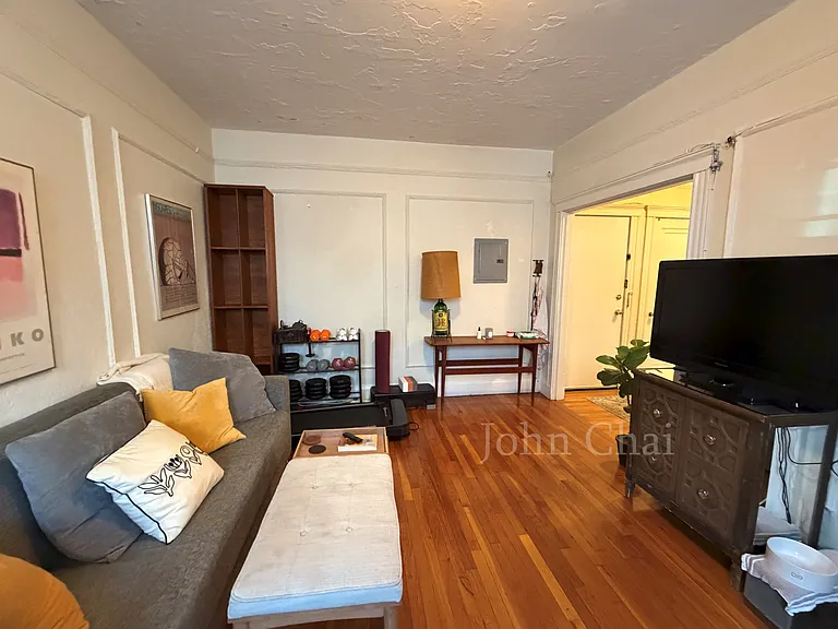 70 Chiswick Rd #4 — Photo 7