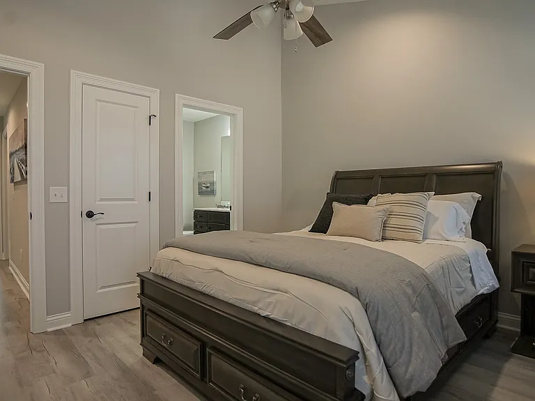 403 Peyton Pl — Photo 25