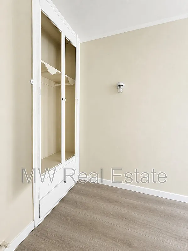 Building Photo - 4017 W 28th St #9