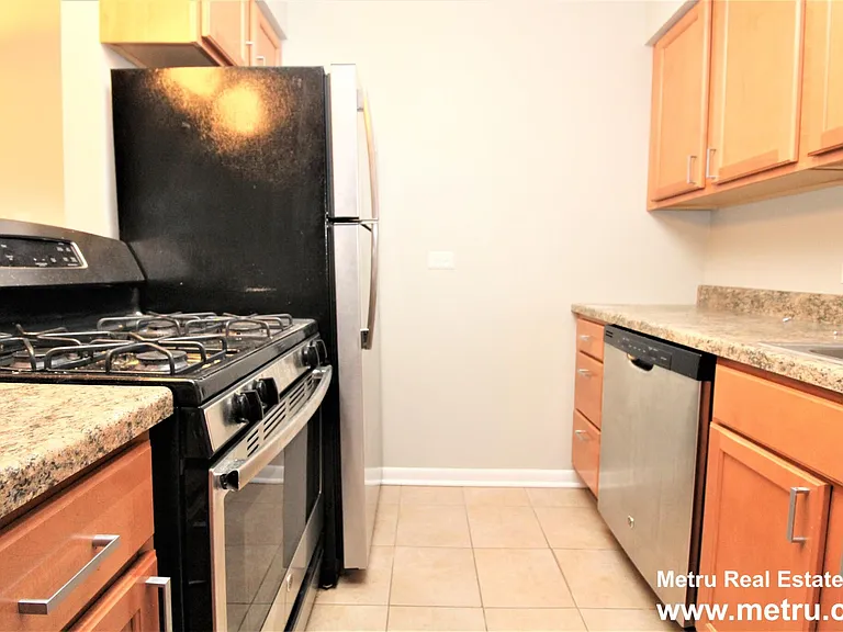 2714 N Mildred Ave #1 — Photo 8