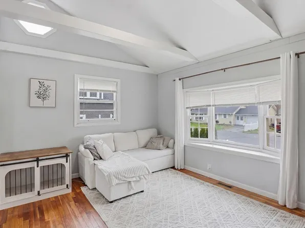 62 Kingsley St, Southbridge, MA 01550