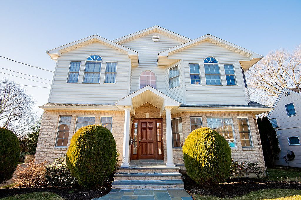 26 Slocum Ave, Port Washington, NY 11050 | Zillow