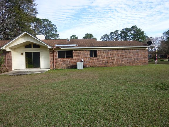 3rd image of 1950 N Barn Way