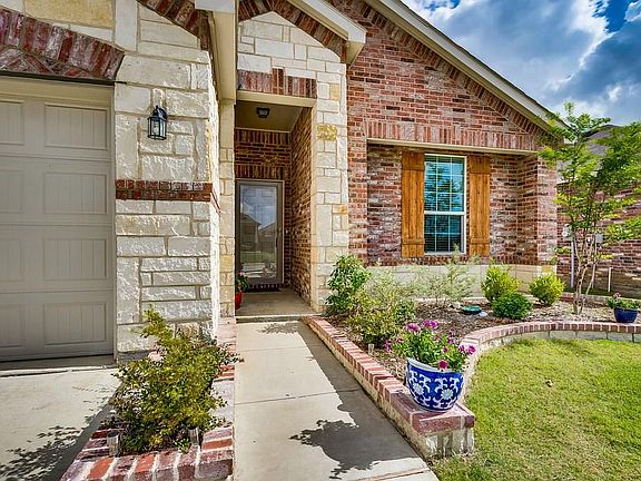3rd image of 2328 Bermont Red Ln
