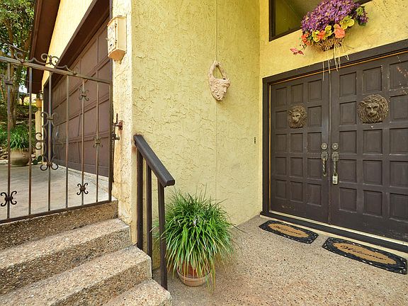 3rd image of 1803 Barton Hills Dr