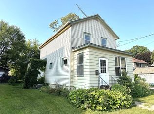 807 E Division St, Watertown, WI 53094