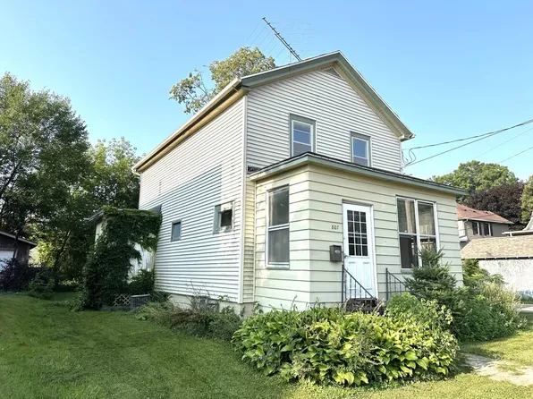 807 East Division STREET, Watertown, WI 53094