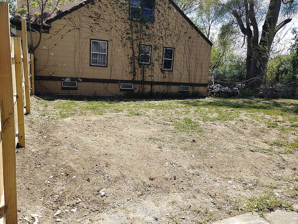 2nd image of 14419 Coyle St