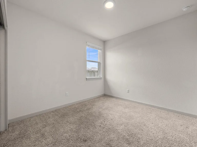 13900 McArthur Dr — Photo 20
