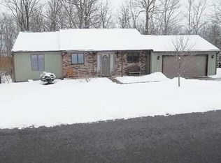 216 Cliffside Dr, Lewistown, PA 17044