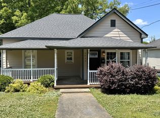 1413 Harrill St, Charlotte, NC 28205