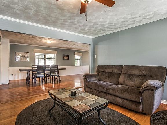 5th image of 2475 Dorrington Dr