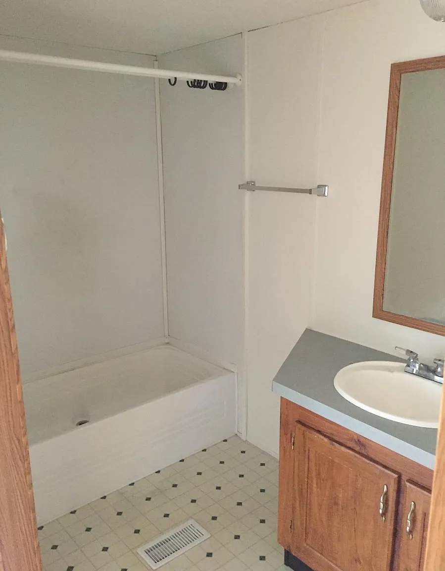 2 bed, 980 sqft, $1,600 — Photo 2