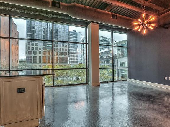 5th image of 1101 Walnut 304 St #304