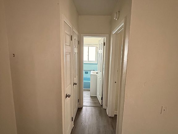 5th image of 1319 17th Ave N #7
