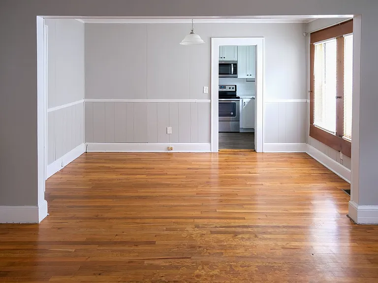 133 E Wilburn Ave — Photo 3