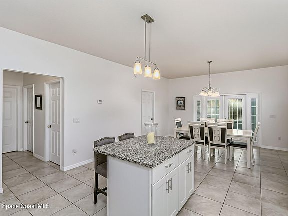 5th image of 1069 S Fork Cir
