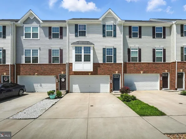 604 Rolling Valley Dr, Fredericksburg, VA 22405