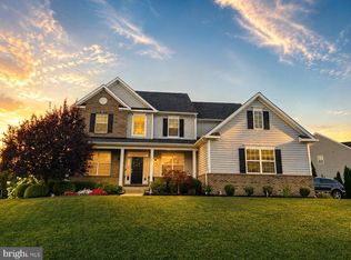 402 Gardenia Dr, Mullica Hill, NJ 08062