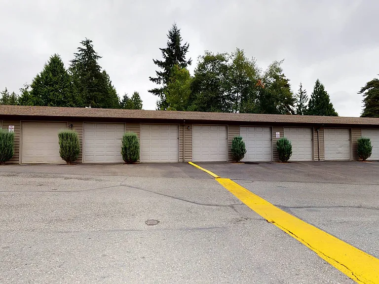 North Creek Apartments — Photo 40