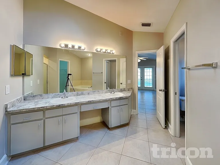 1900 Kettler Dr — Photo 14