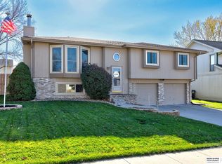15515 Edna St, Omaha, NE 68138