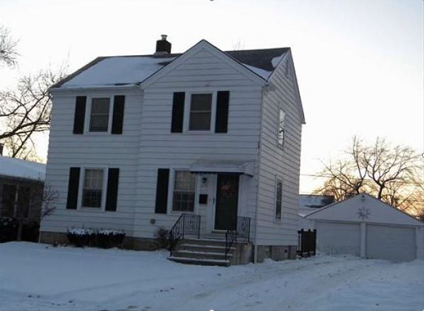 2nd image of 225 Boston Ave